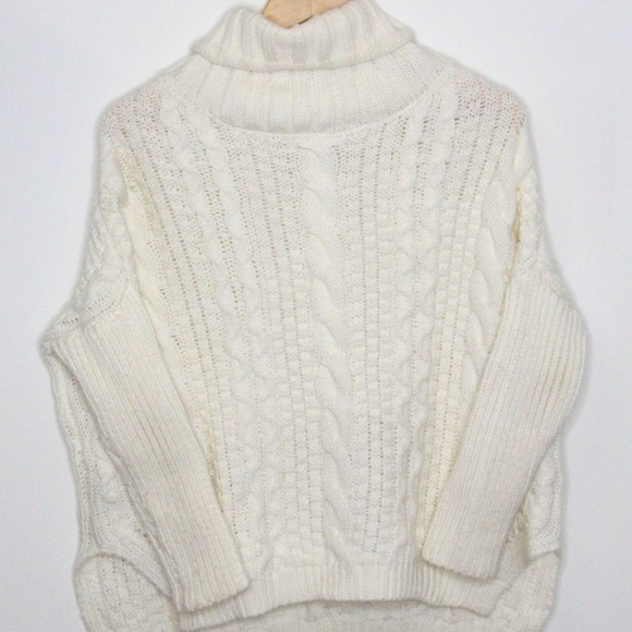 White Knit Long Sleeve Pattern Sweater - Picture 1 of 5